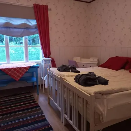 Loma Tai Perhejuhlat Bobackan Pihatorpassa Hämeenlinna