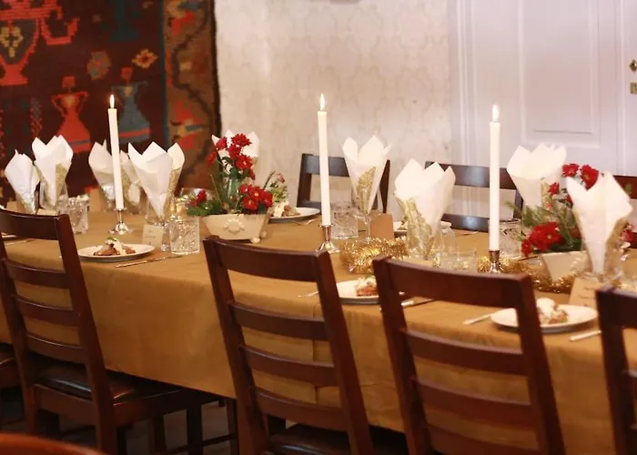 Loma Tai Perhejuhlat Bobackan Pihatorpassa بيت للعطل